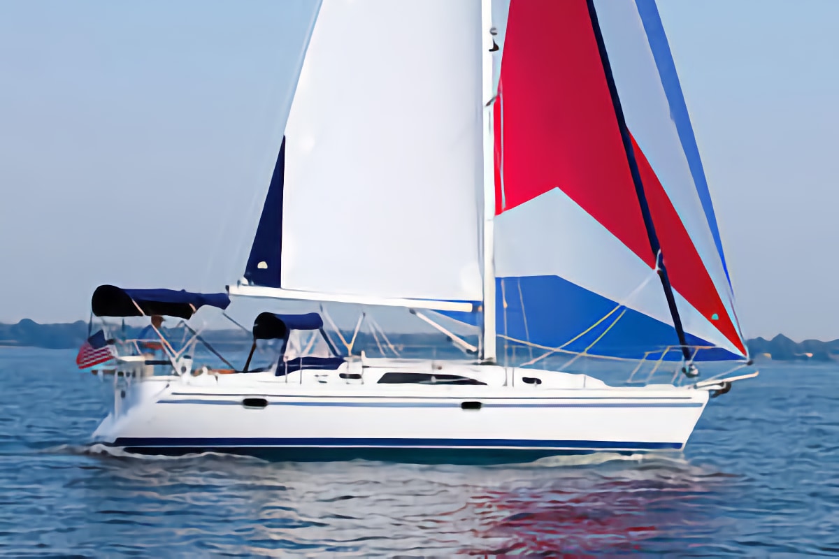 Product Catalina Yachts 355 Feature