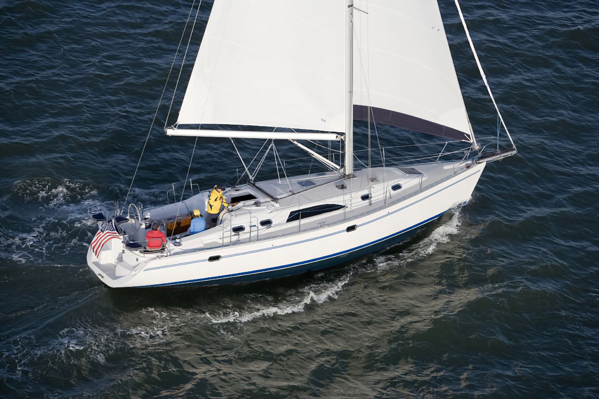 Product Catalina Yachts 445 Feature
