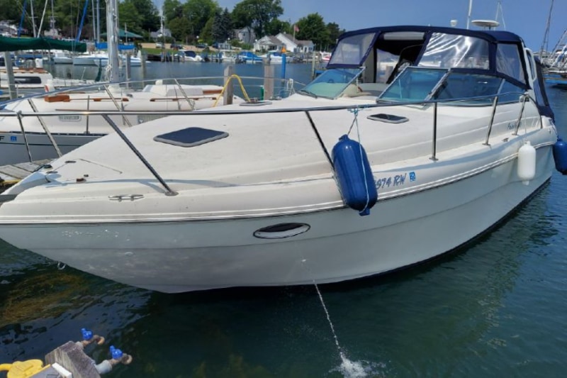 2000 Rinker 310 Fiesta Vee powerboat