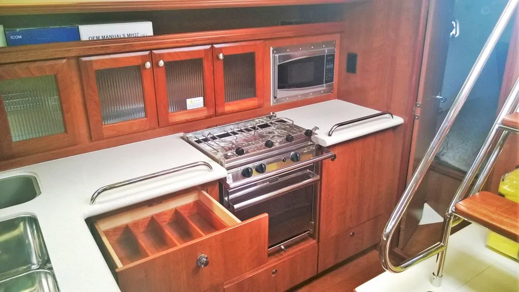 2015 Marlow-Hunter 37 sailboat interior cabin galley