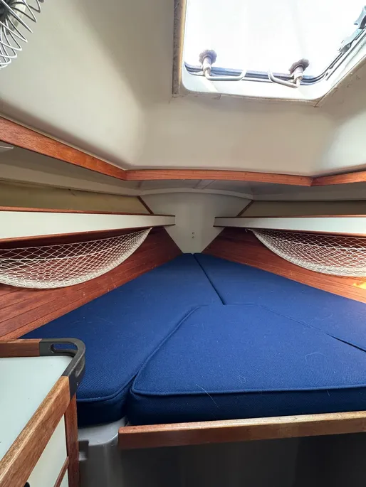 1980 C&C 32 sail boat sleeping quarters