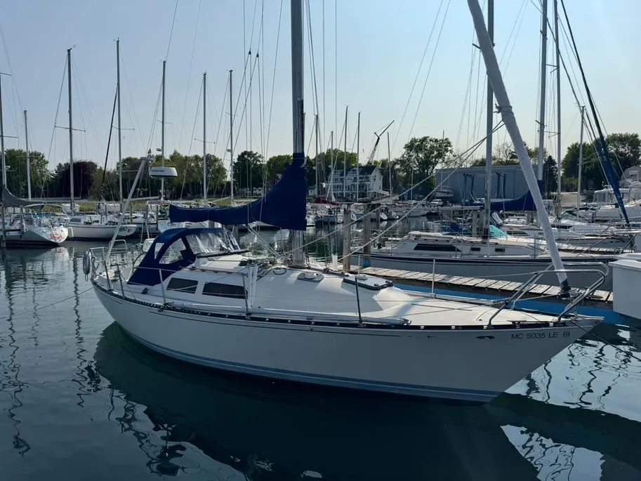 1980 C&C 32 sail boat exterior