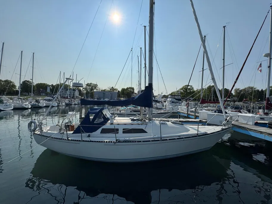 1980 C&C 32 sail boat exterior