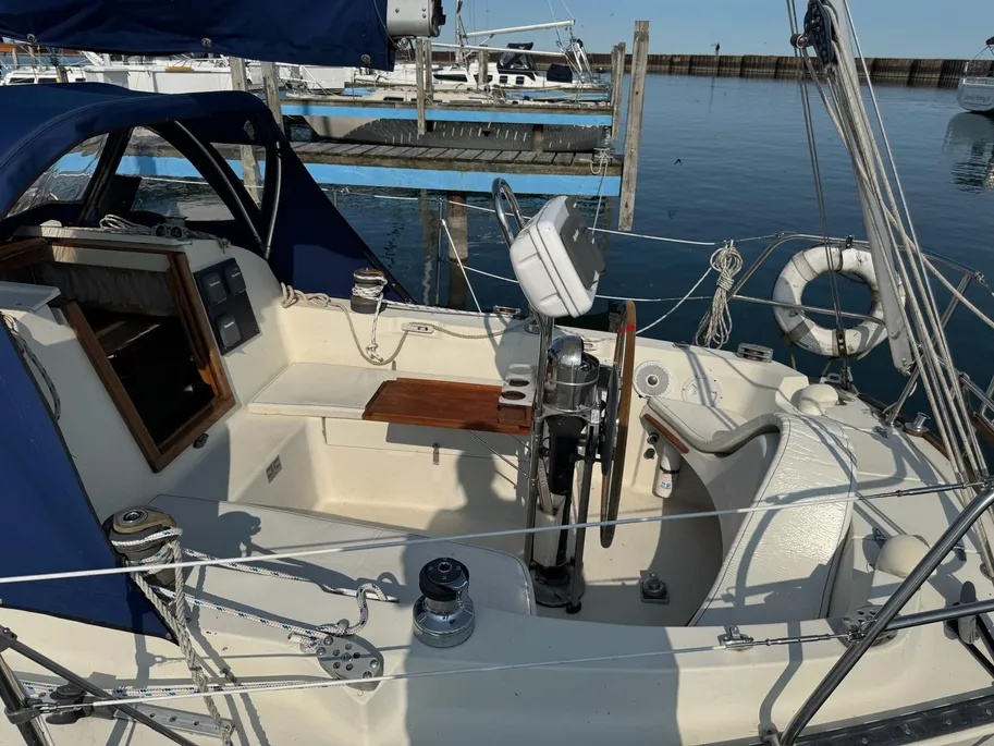 1980 C&C 32 sail boat exterior wheel