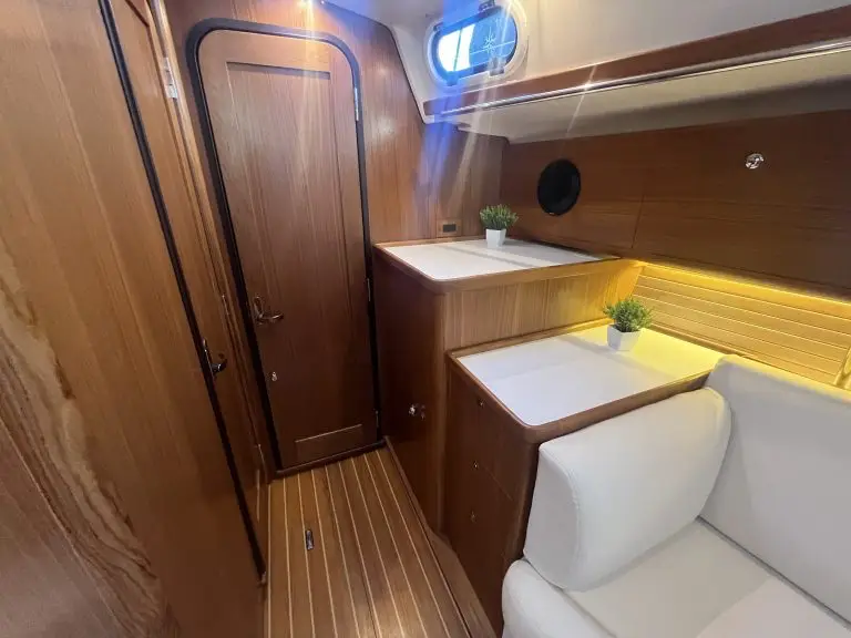 Catalina 386 sailboat interior