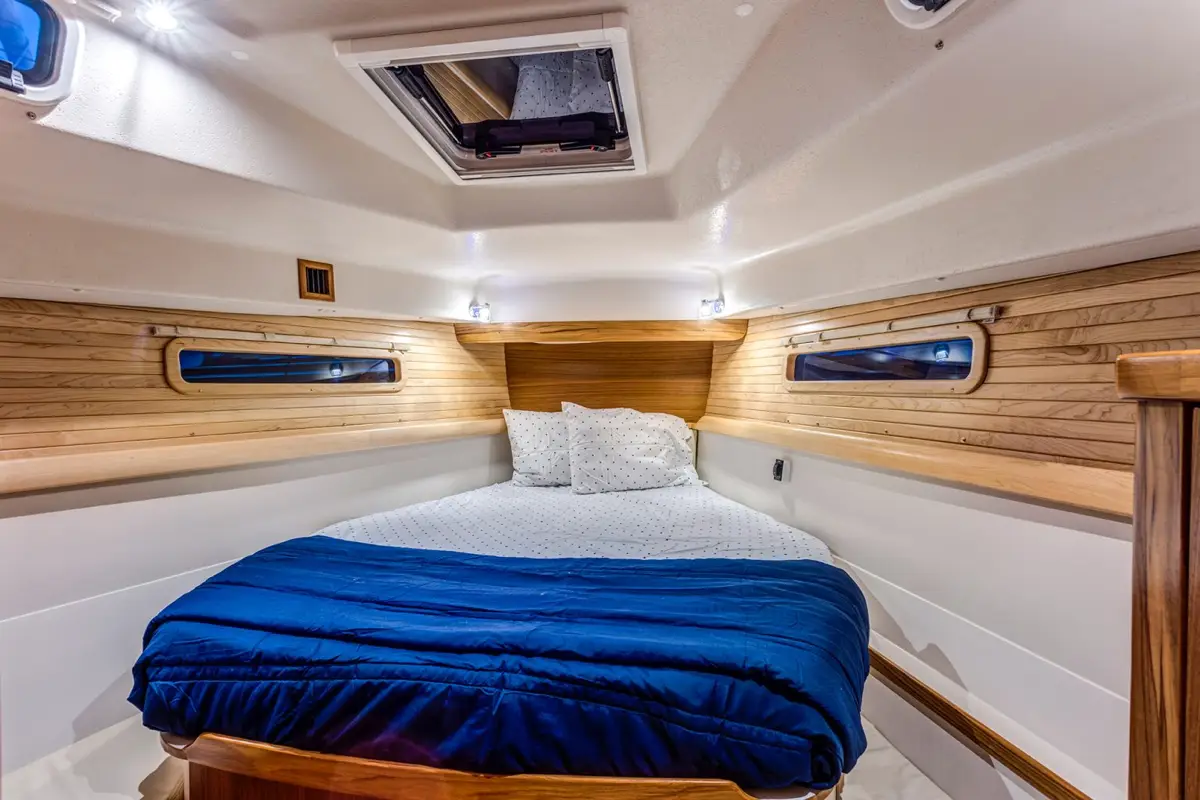 Catalina 426 sailboat interior stateroom
