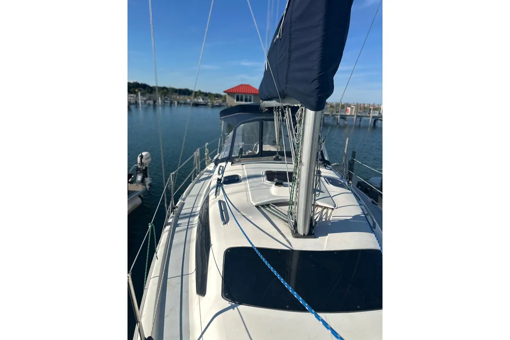 View from the bow looking back of a 1997 Hunter 336 sailboat.