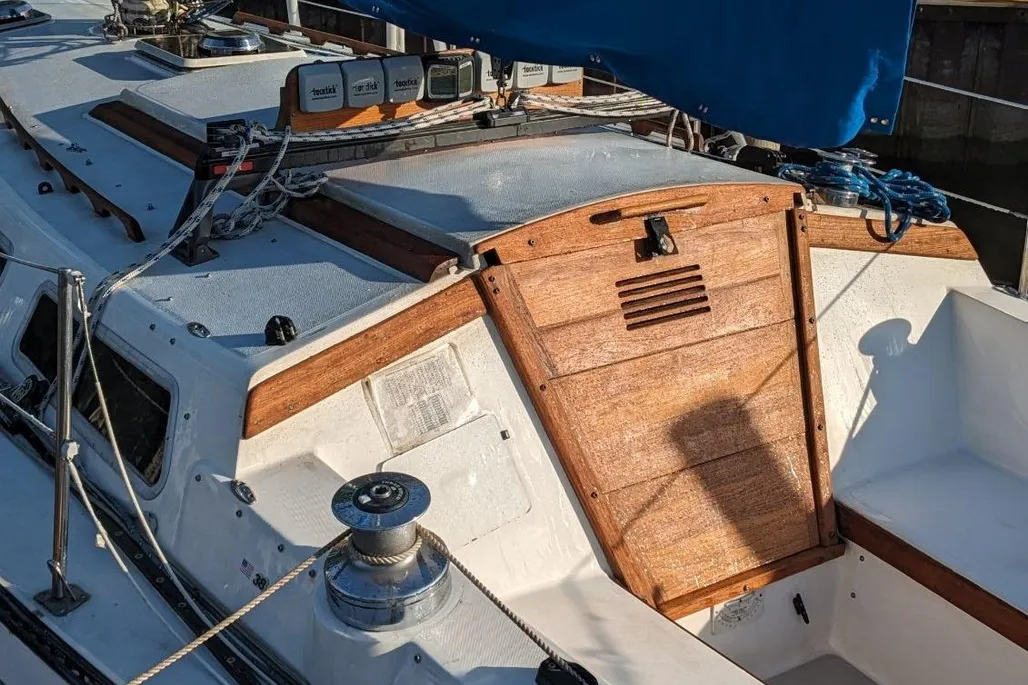 1984 Catalina 38 sailboat wooden hatch to interior below deck.